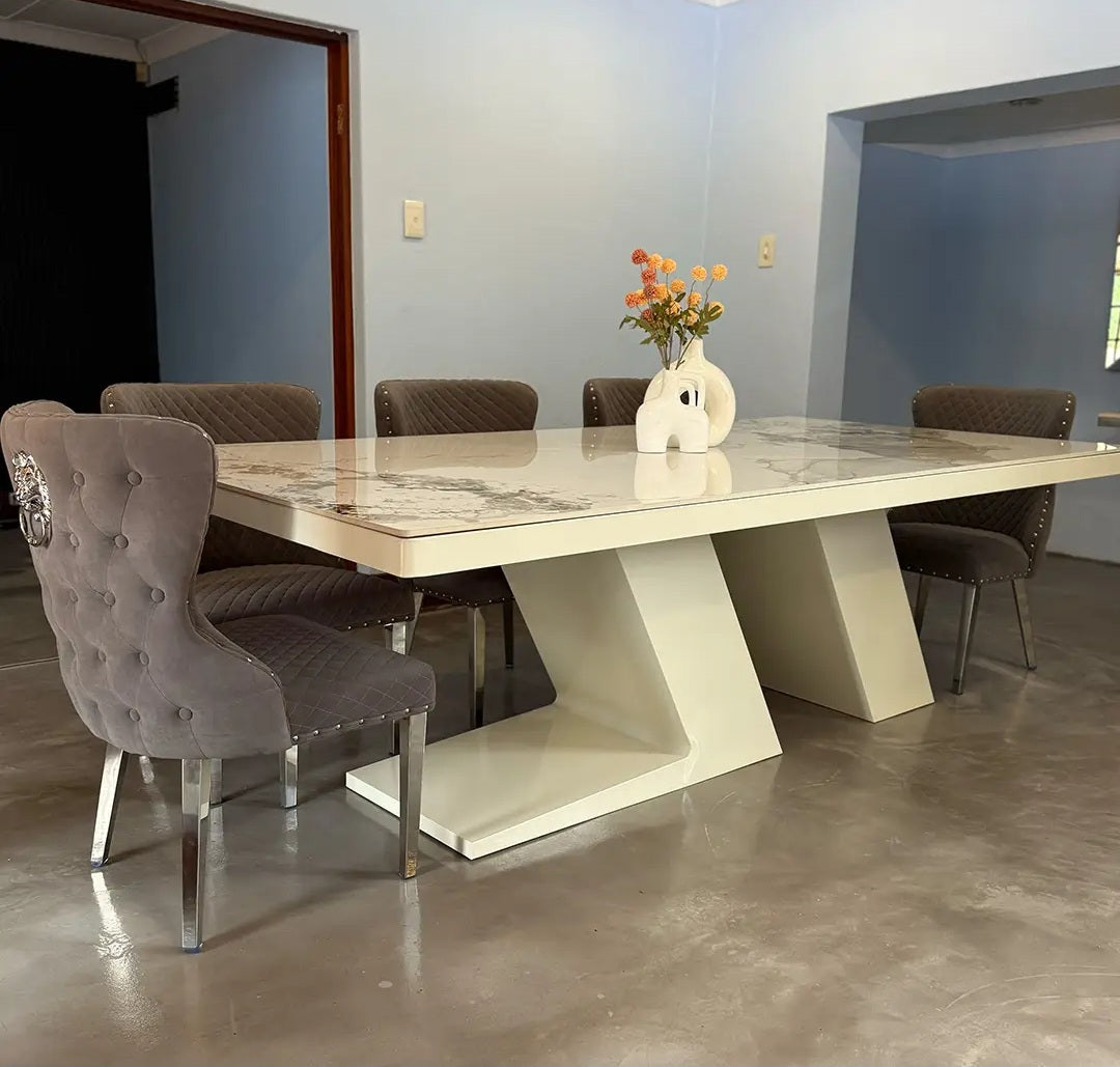 Mineola Dining Table