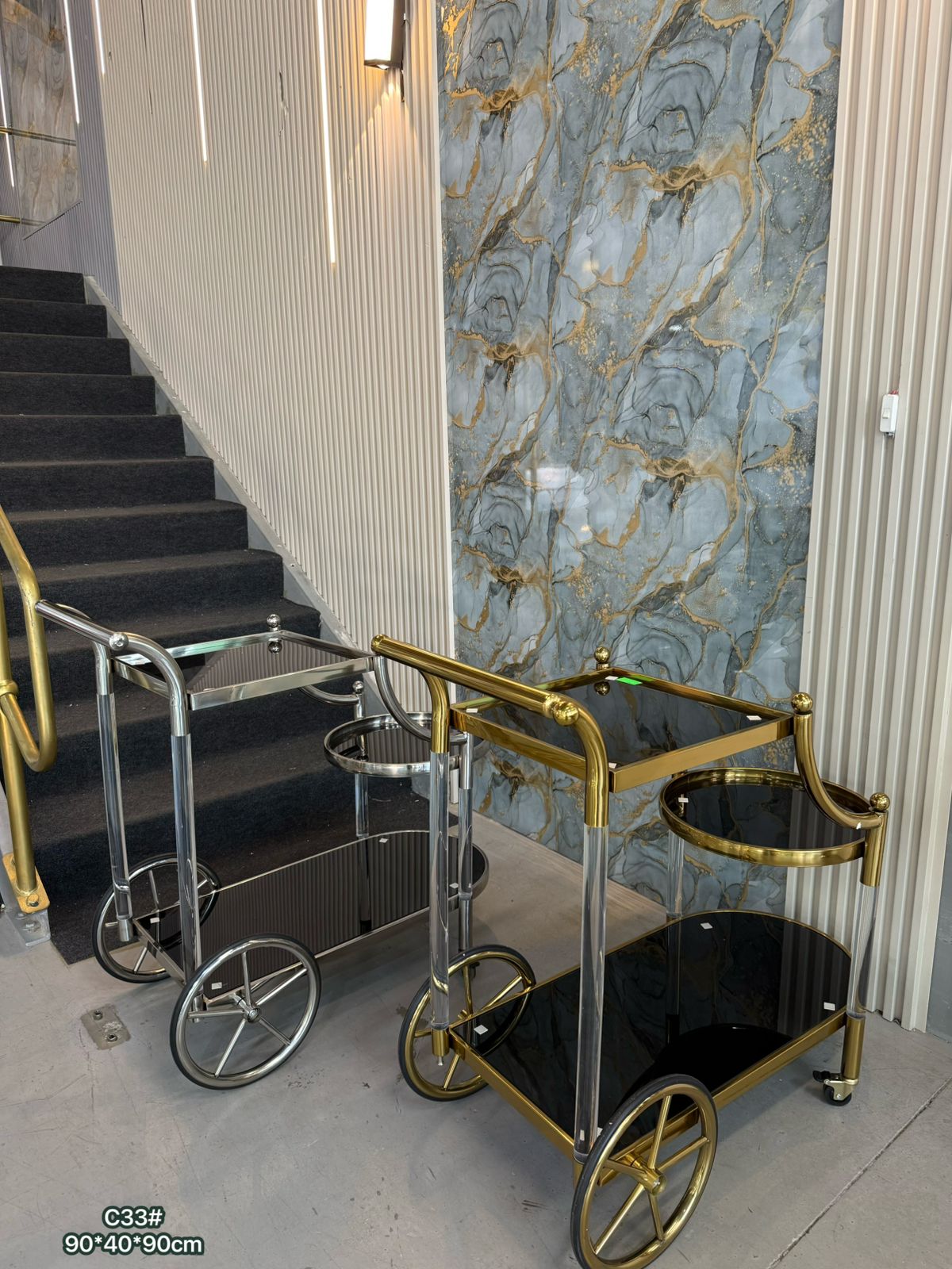 Clara bar trolley