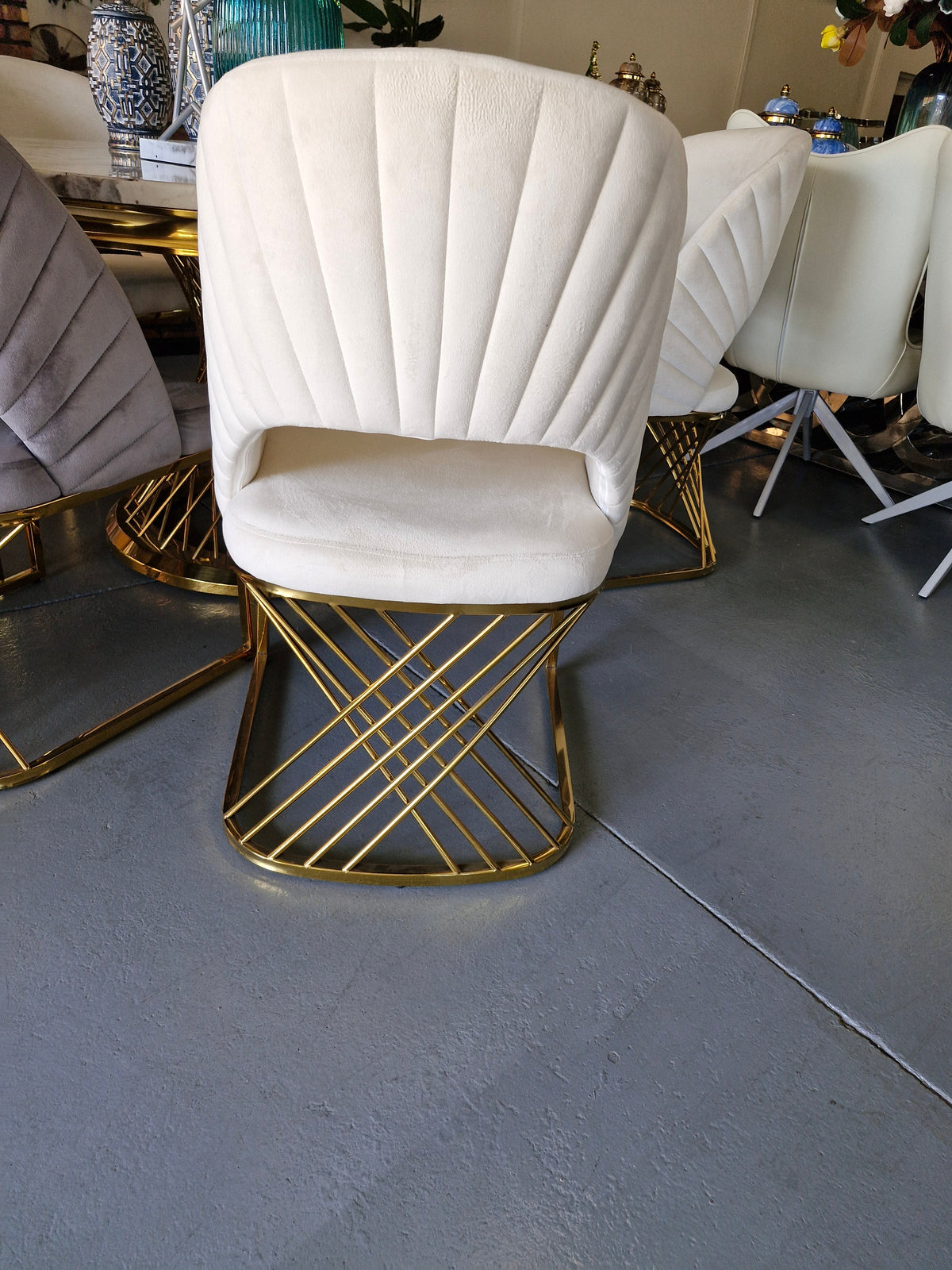 Polpetta luxe dining chair
