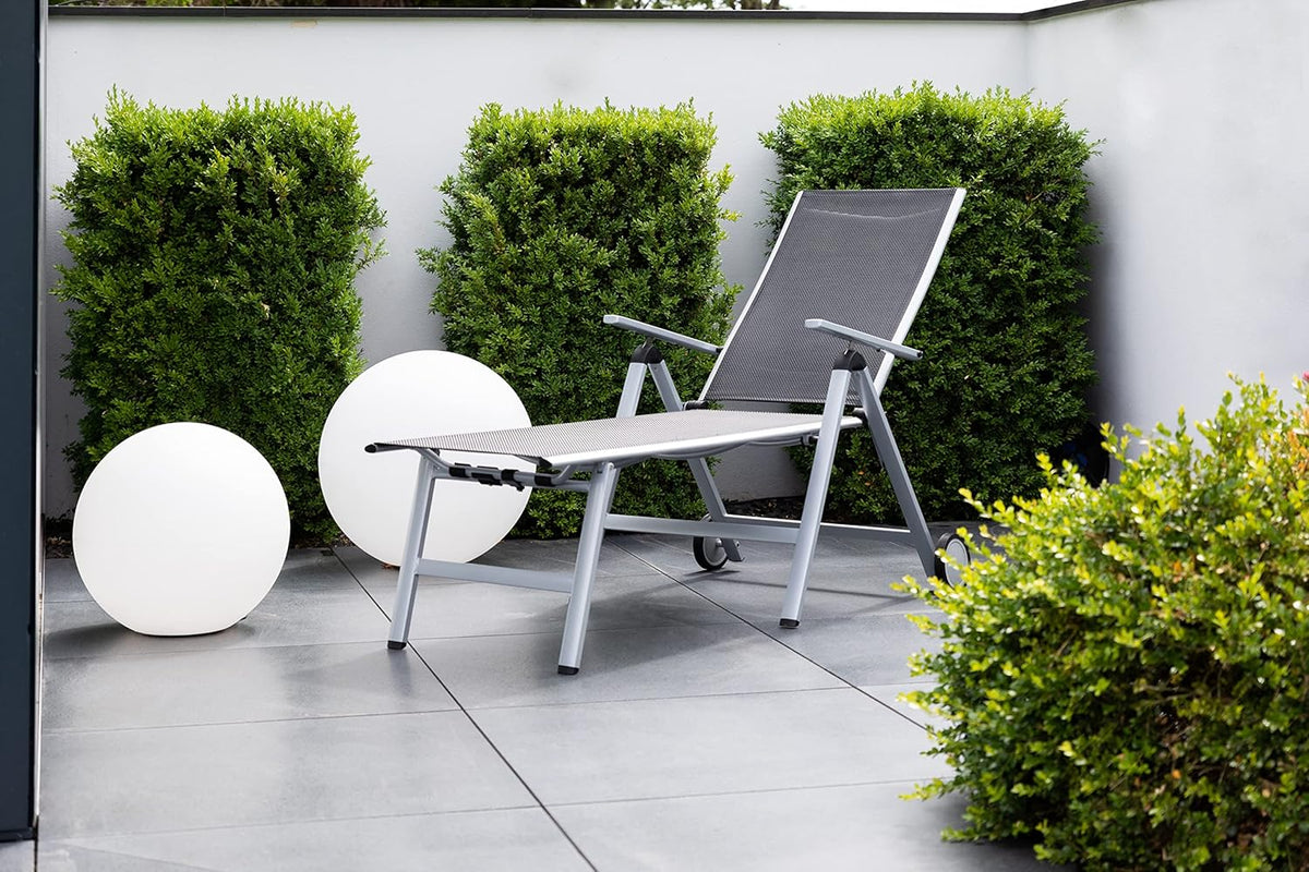 MFurn Comfort Wheeled Adjustable Garden Chaise Lounger With Aluminium Frame