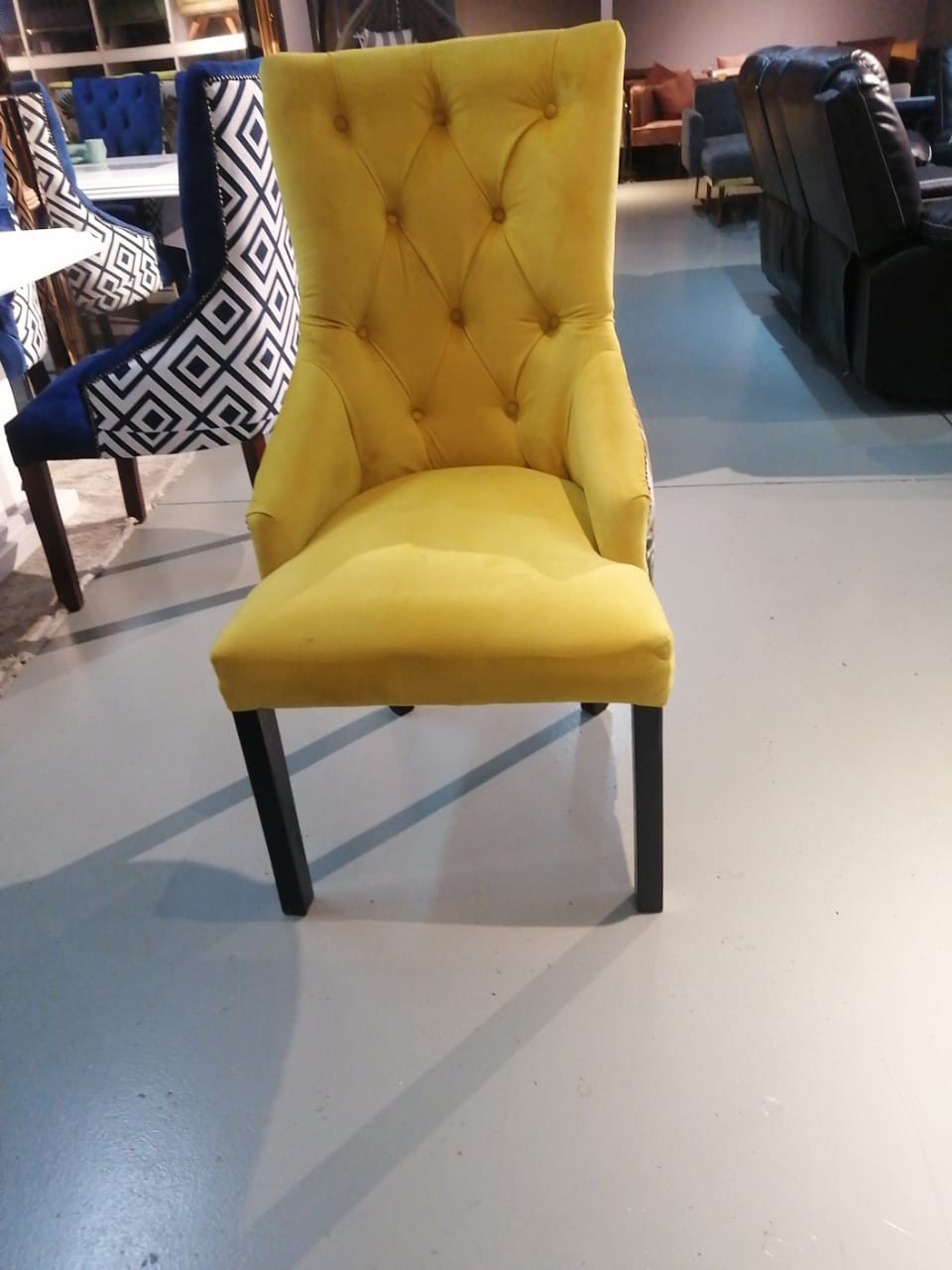 Adamma Dining Suite