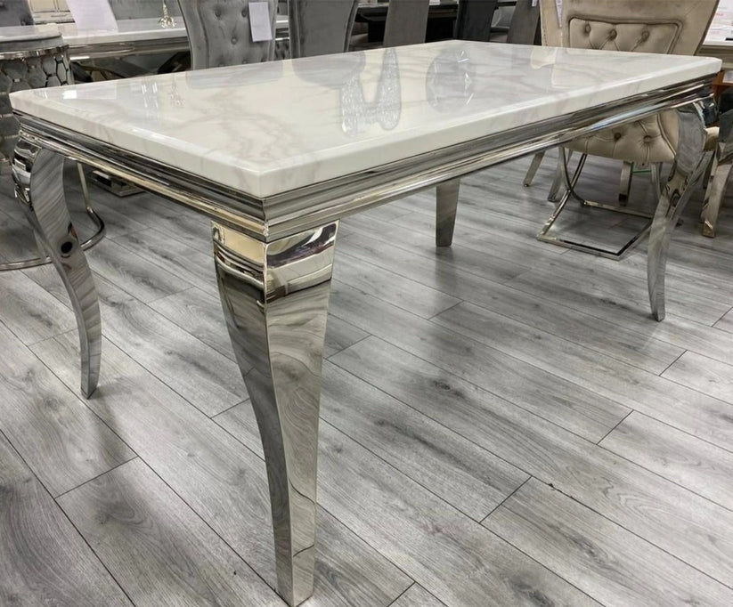 Cassini 4/6 seater dining table