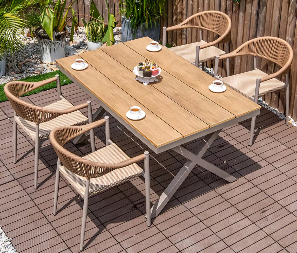 La meridian patio set