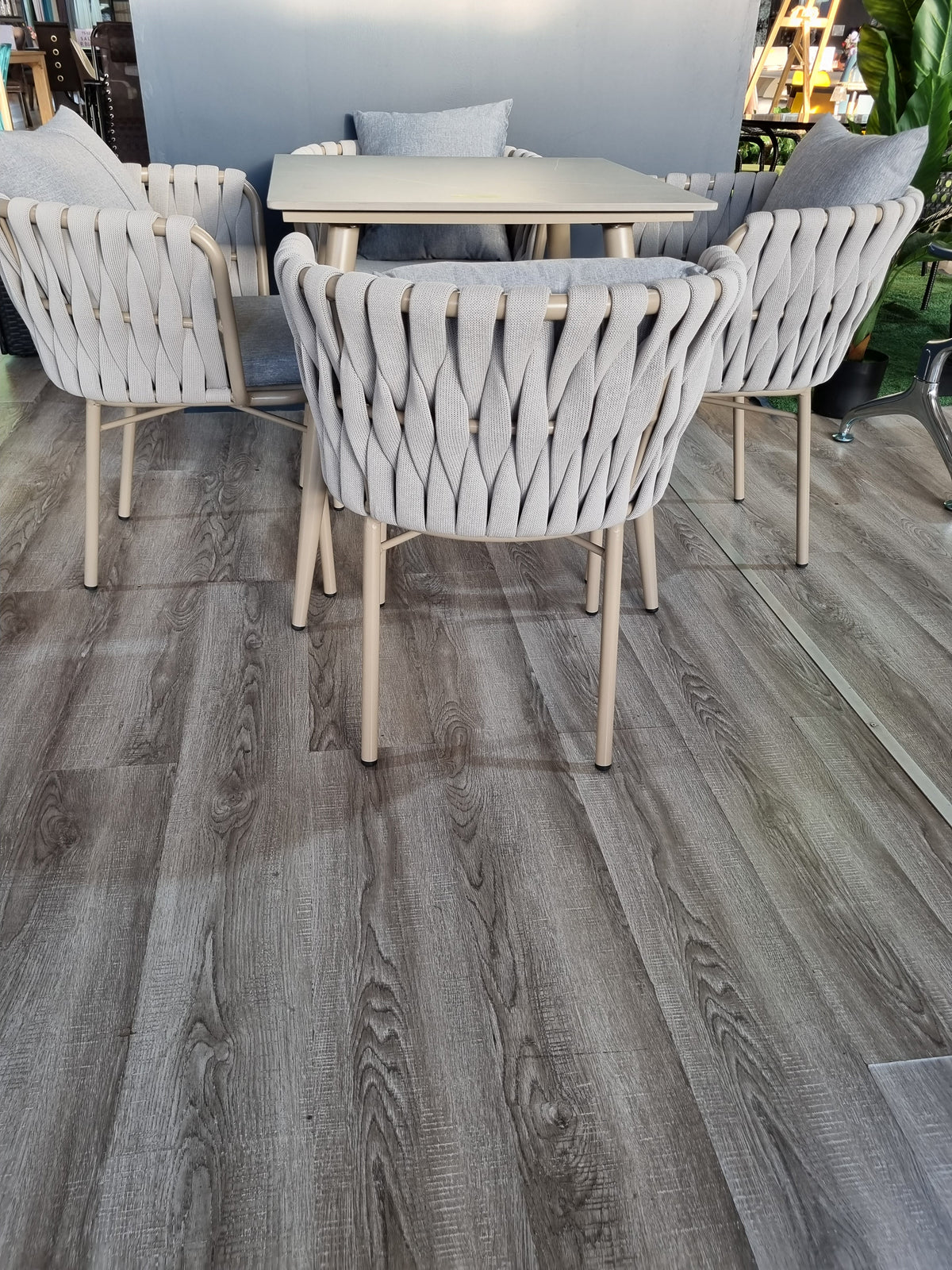 Montae 5 piece outdoor set