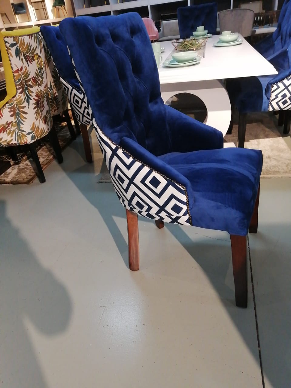 Adamma dining chairs