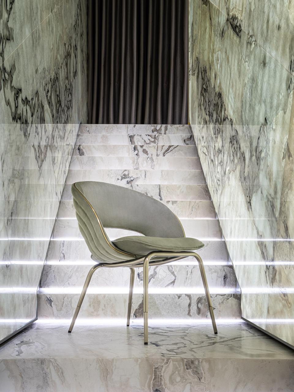 Atlantis luxe dining chair