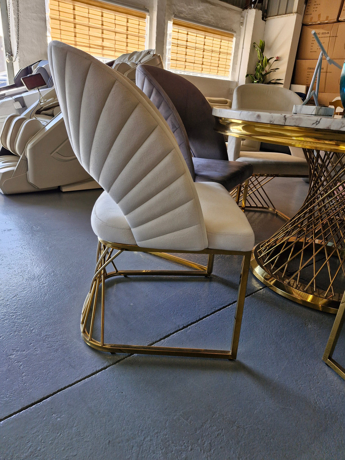 Polpetta luxe dining chair