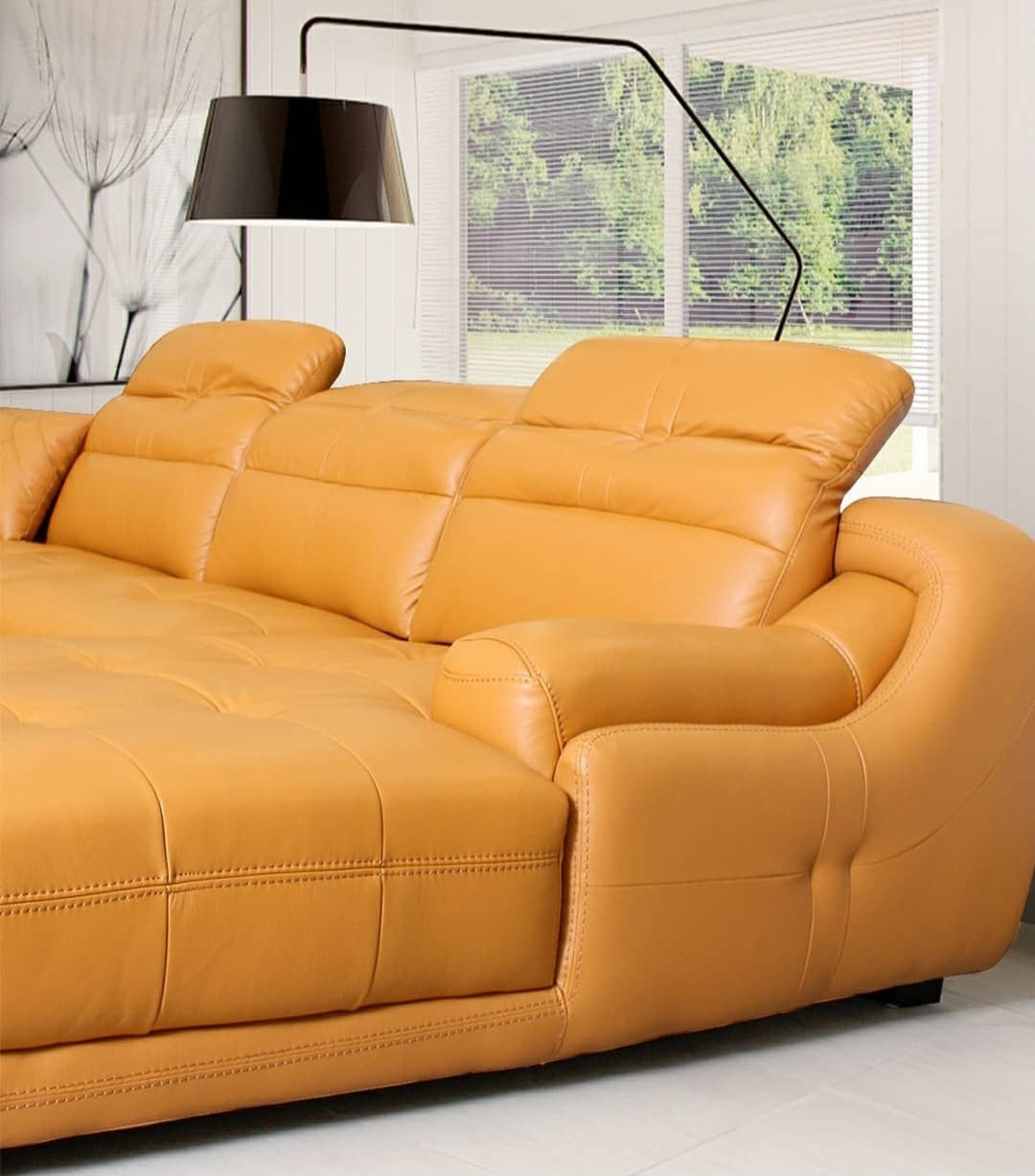 Artenis luxe leather suite