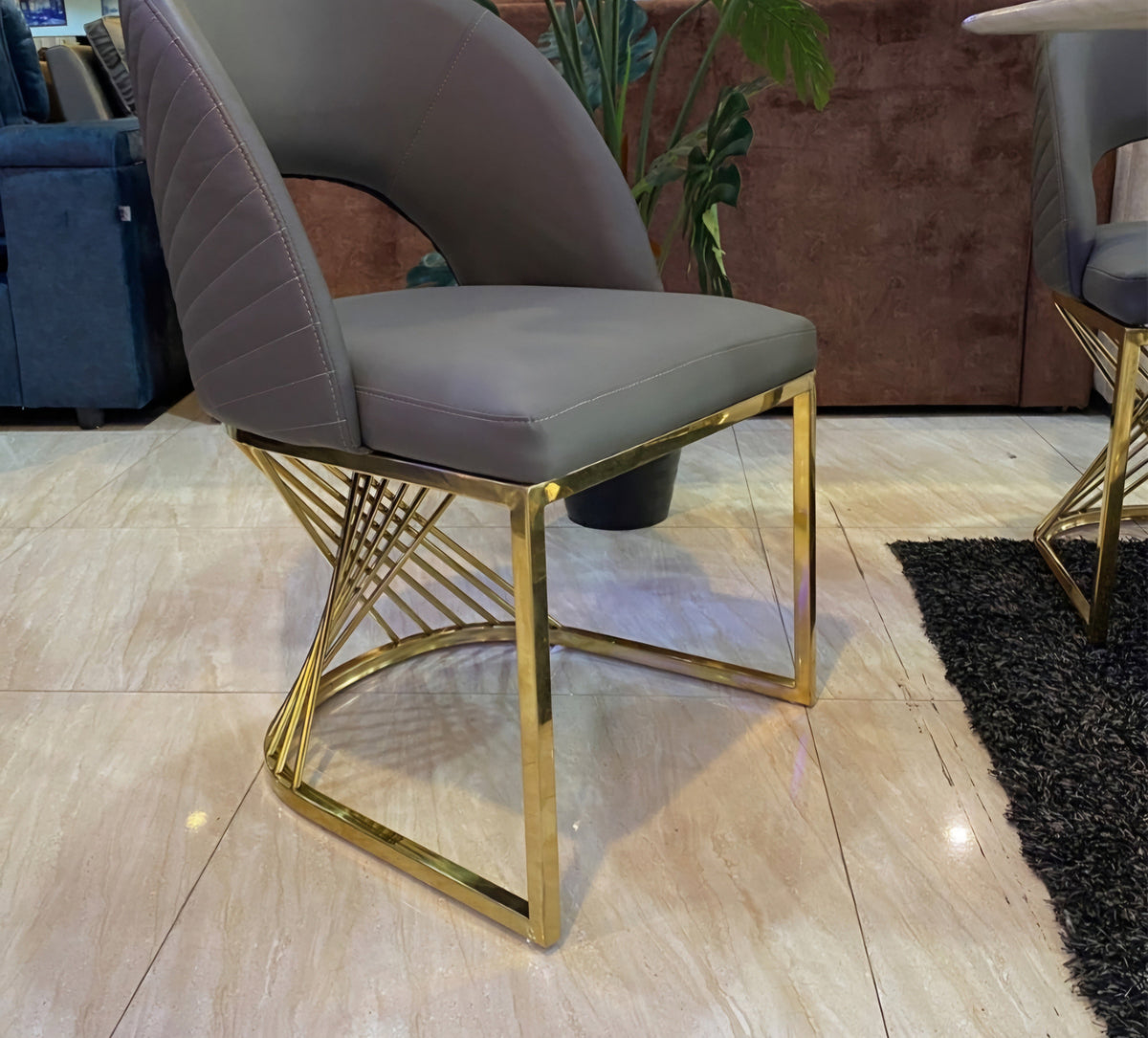 Polpetta luxe dining chair
