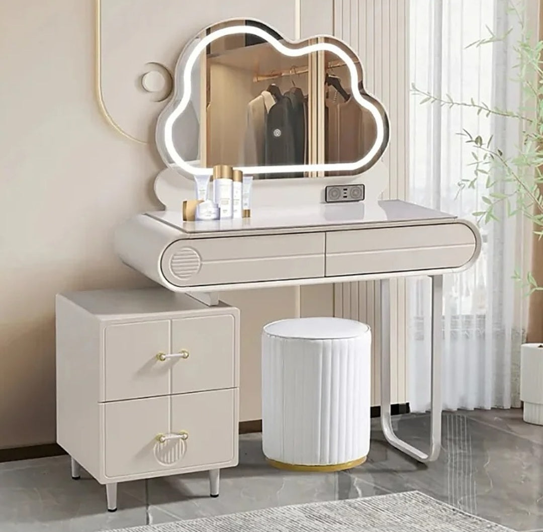 Yara Vanity Set