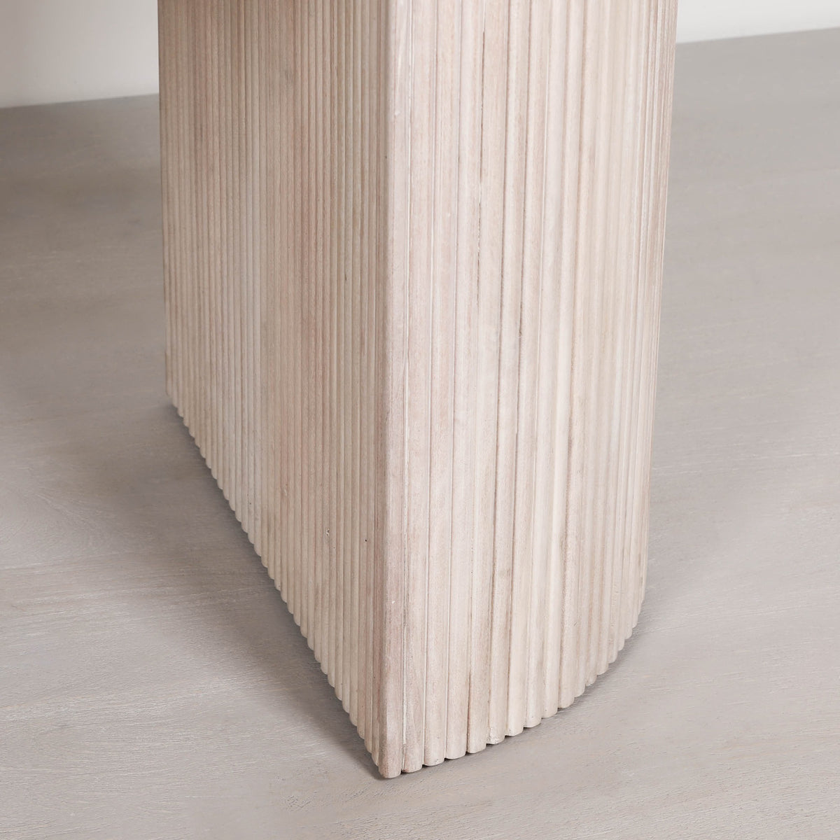 Monterra Dining Table
