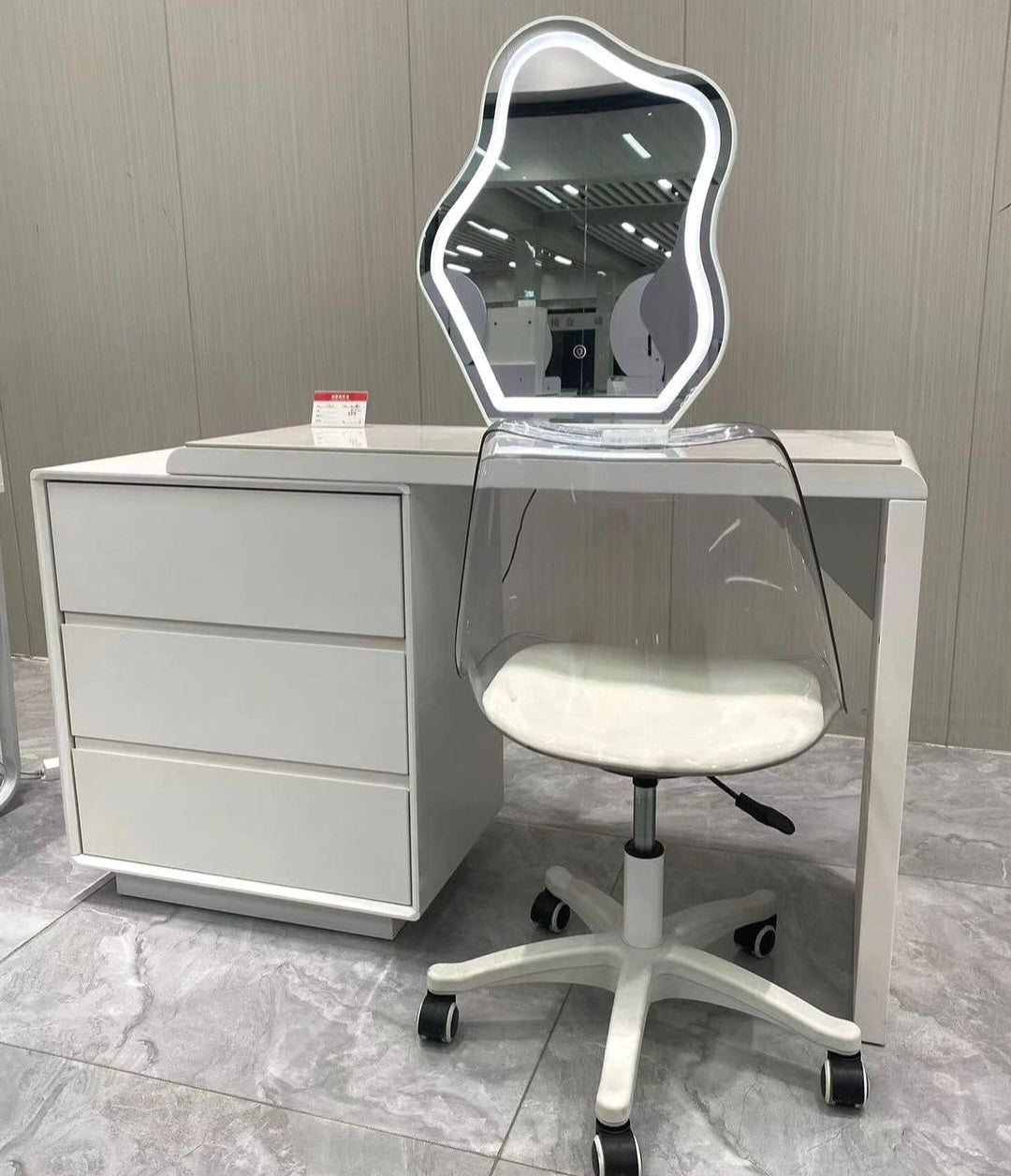 Novu Vanity Set