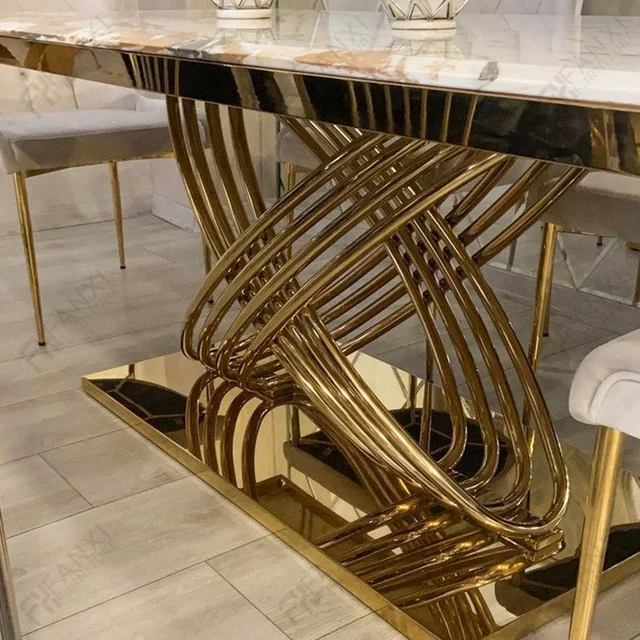 Solaris Dining Table