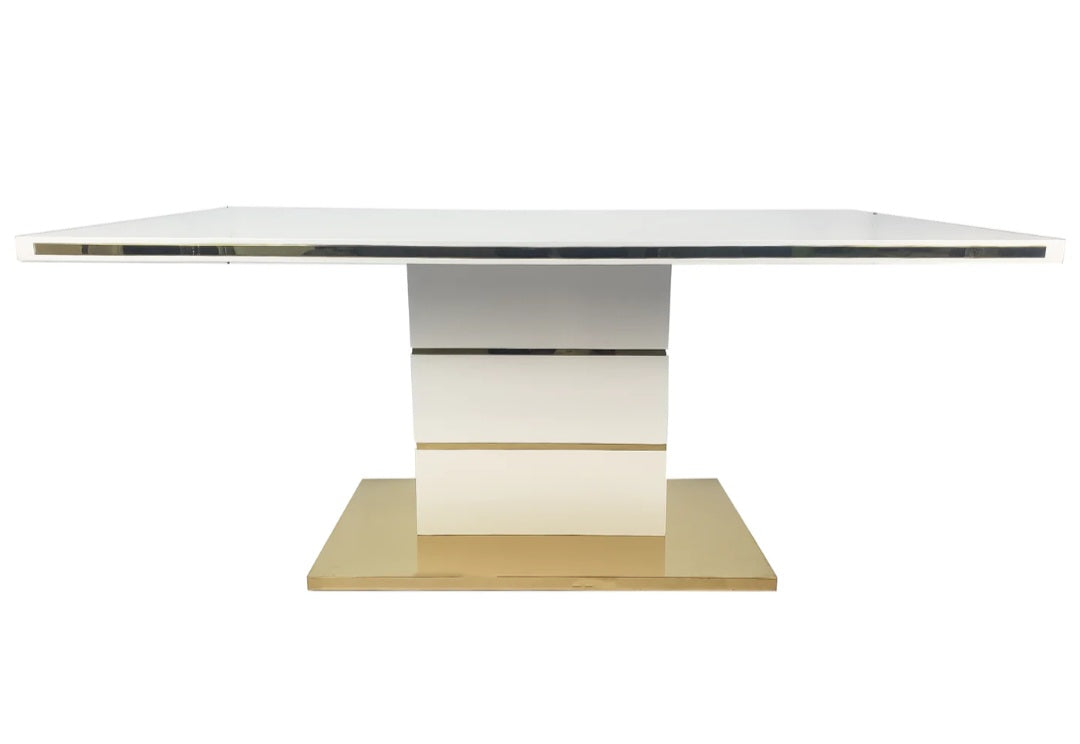 Emma dining table