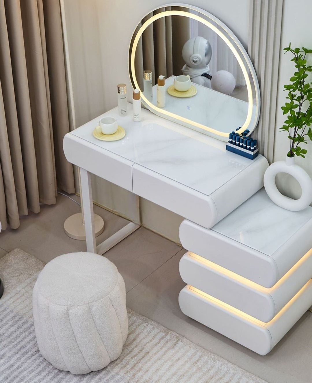 Mirella Vanity Set