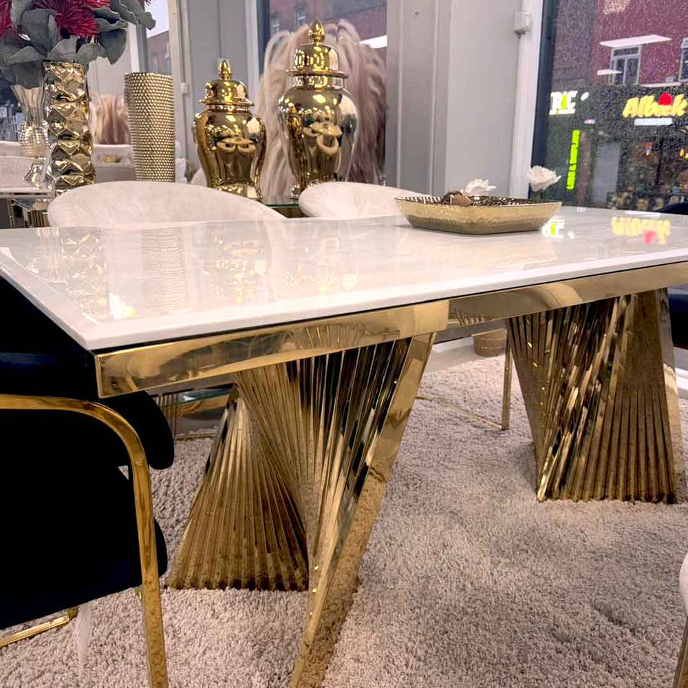 Novara Dining Table