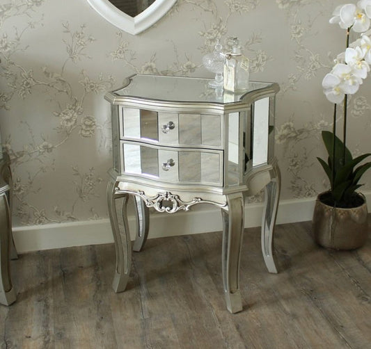 Regal mirrored pedestal