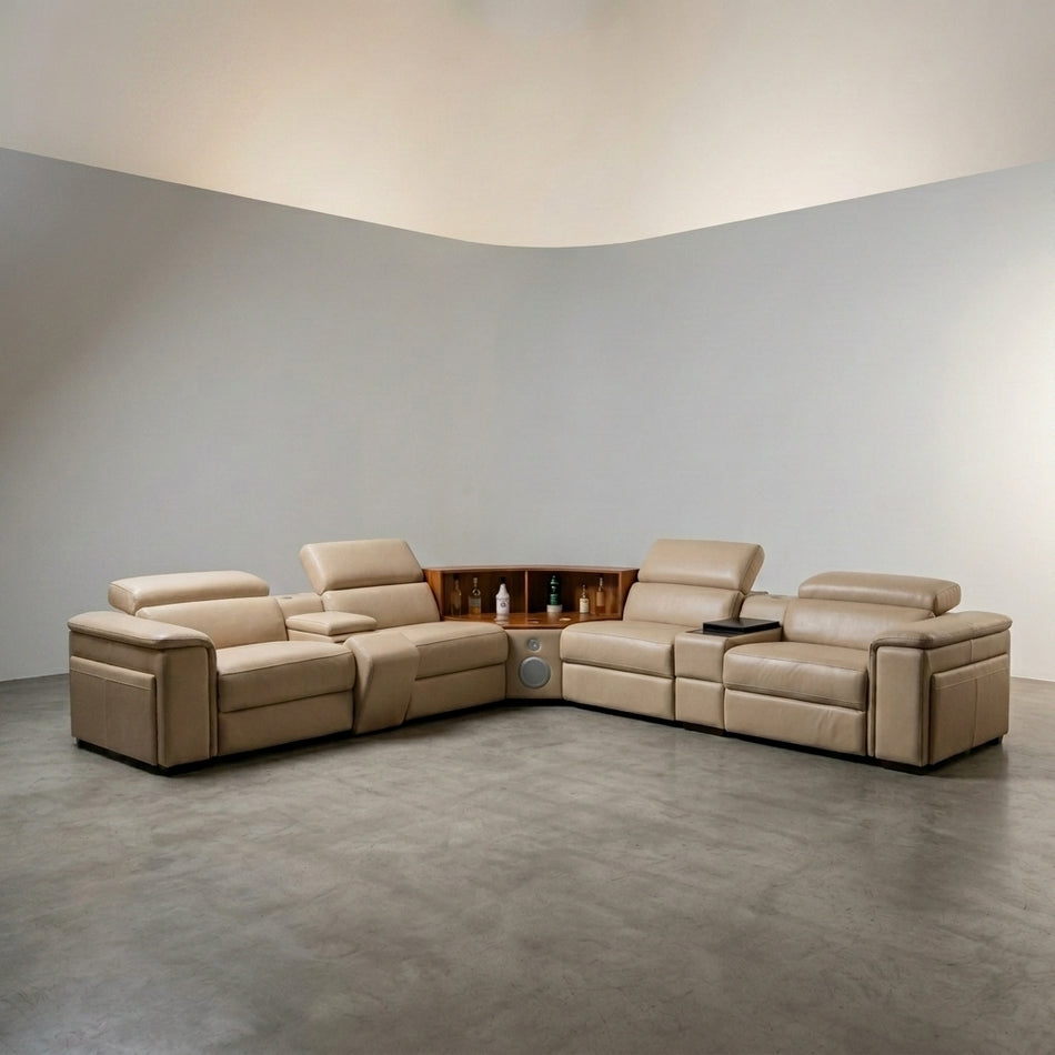 Cassa Grande- Smart Tech Corner Suite